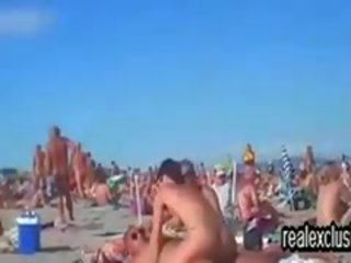 Verejnosť nahé pláž kto hojdá x menovitý film vid v leto 2015